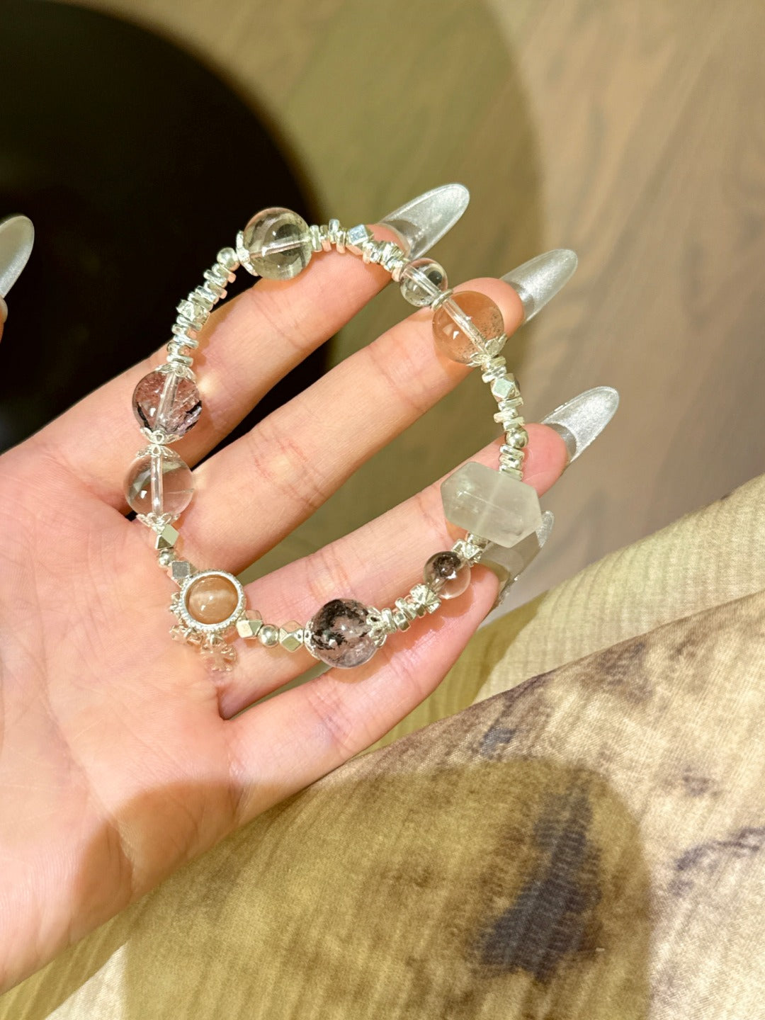 ▫️▪️ Green Ghost Shining Sunstone Double-Pointed Bracelet